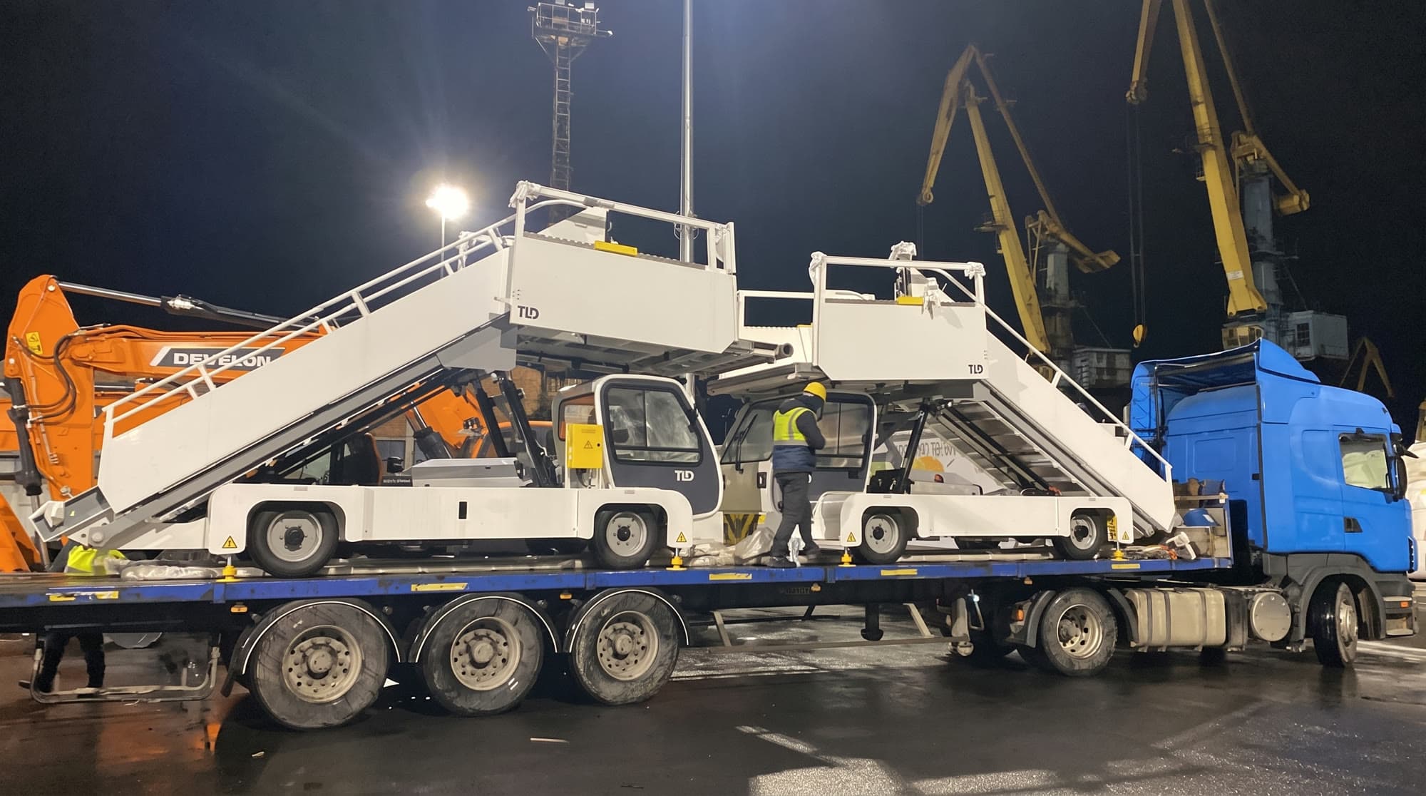 Sea-Road Transport of Airport Ground Equipment