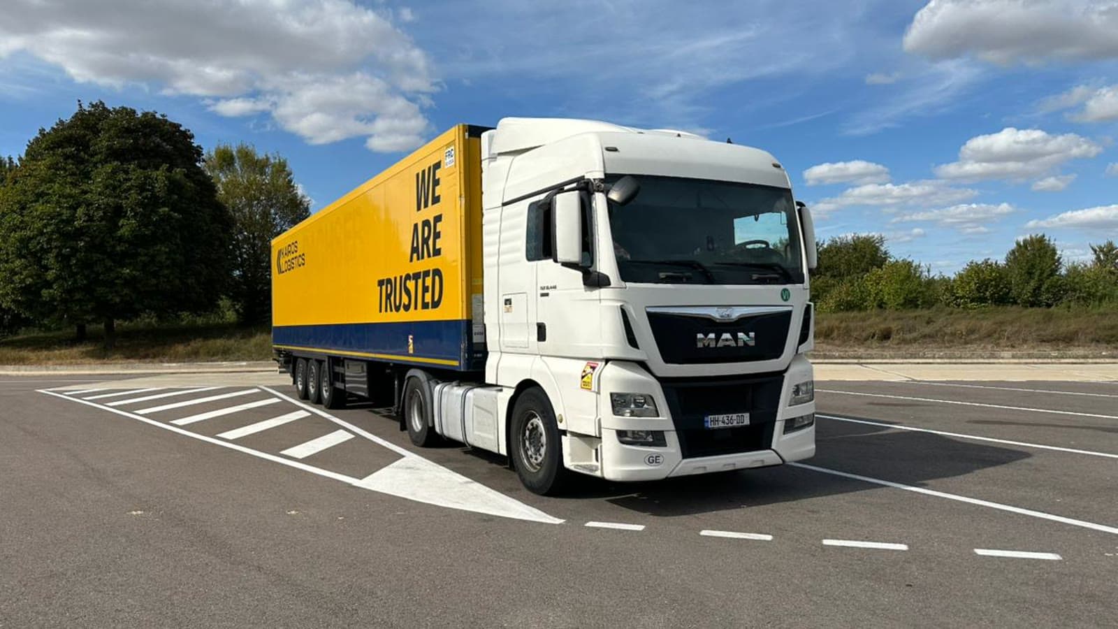 Kairos Logistics fleet truck 3